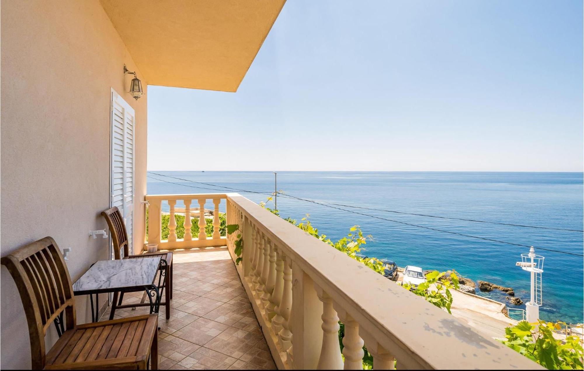 Stunning Apartment In Gruda With House Sea View Molunat Ngoại thất bức ảnh